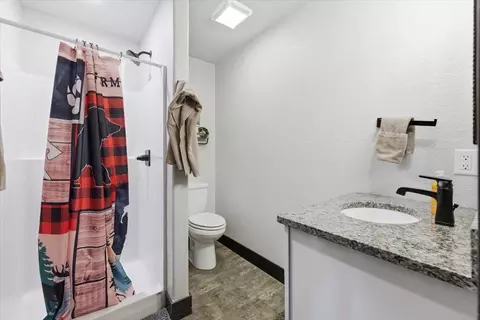 Bath - 21246 Cozy Ct, Lead, SD 57754 photo 2 of 5