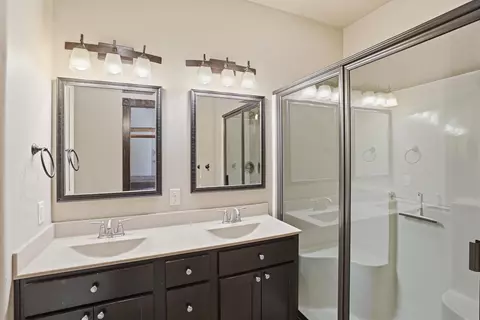 Bath - 21244 Rubys Way, Lead, SD 57754 photo 1 of 4