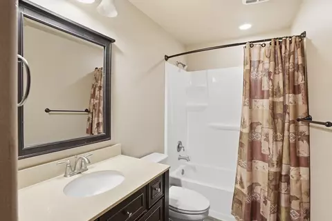 Bath - 21244 Rubys Way, Lead, SD 57754 photo 4 of 4
