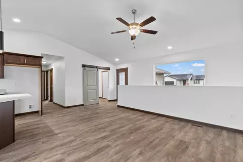 608 Bull Run Dr, Box Elder, SD 57719 photo 5