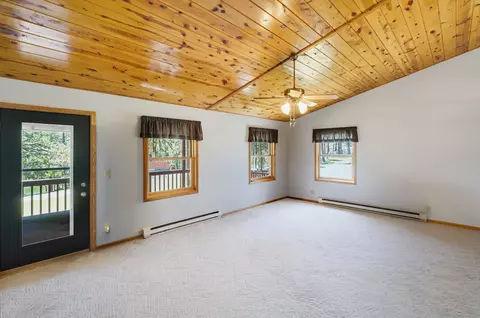 Living - 25333 Beaver Lake Rd, Custer, SD 57730 photo 4 of 4
