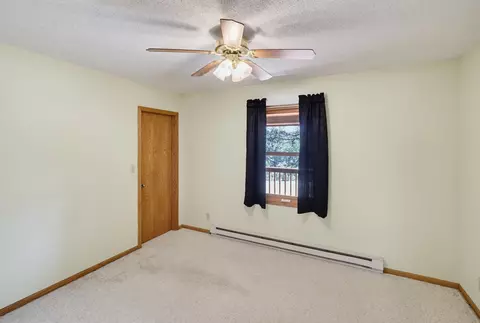 Bedroom - 25333 Beaver Lake Rd, Custer, SD 57730 photo 1 of 3