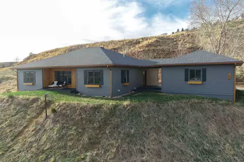 1822 Roundup Cir, Spearfish, SD 57783