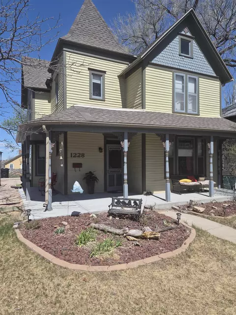 1228 Quincy St, Rapid City, SD 57701
