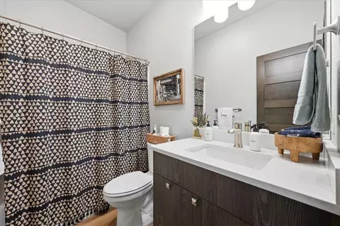 Bath - 21310 Embers Way, Lead, SD 57754 photo 5 of 5