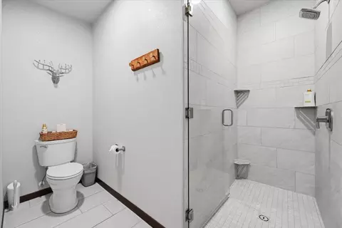 Bath - 21310 Embers Way, Lead, SD 57754 photo 2 of 5