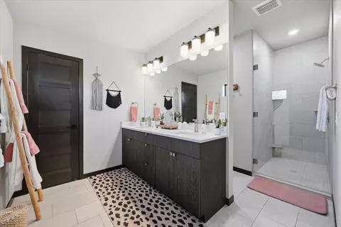 Bath - 21310 Embers Way, Lead, SD 57754 photo 1 of 5