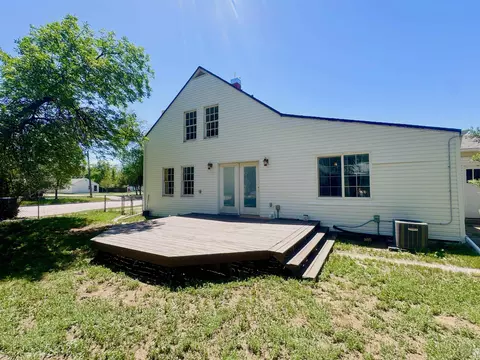 1710 Albany Ave, Hot Springs, SD 57747