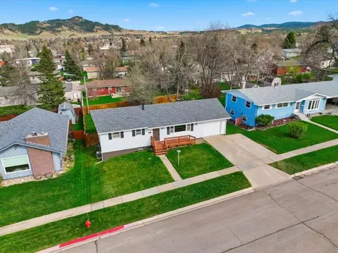 View/Area - 1002 Sunset Dr, Spearfish, SD 57783 photo 2 of 6