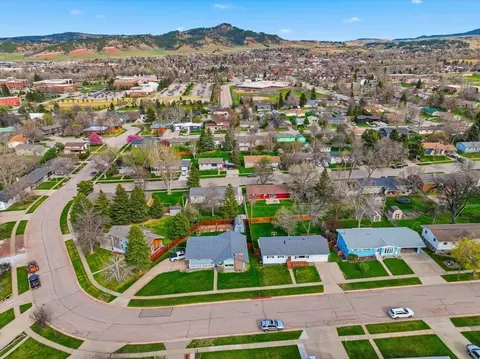 View/Area - 1002 Sunset Dr, Spearfish, SD 57783 photo 4 of 6