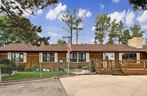 911 Elm St, Hot Springs, SD 57747