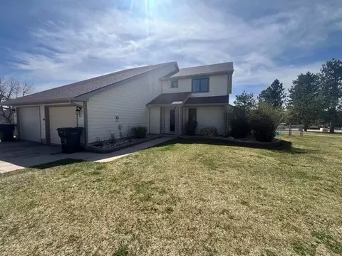 8 Statesboro Dr # A, Belle Fourche, SD 57717