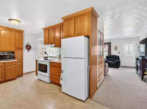 Kitchen - 2038 12th Ave, Belle Fourche, SD 57717 photo 2 of 2