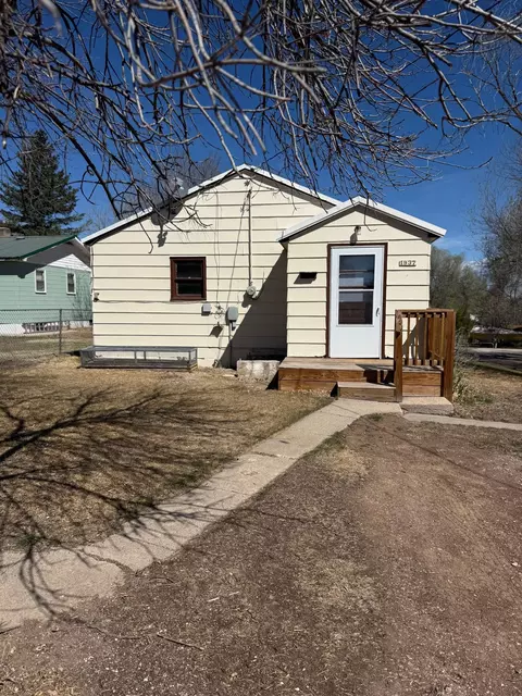 1937 Baltimore Ave, Hot Springs, SD 57747