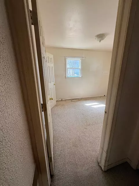 Bedroom - 1937 Baltimore Ave, Hot Springs, SD 57747 photo 3 of 5