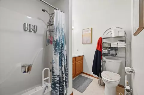 Bath - 2910 Sapphire Ln, Spearfish, SD 57783 photo 3 of 5