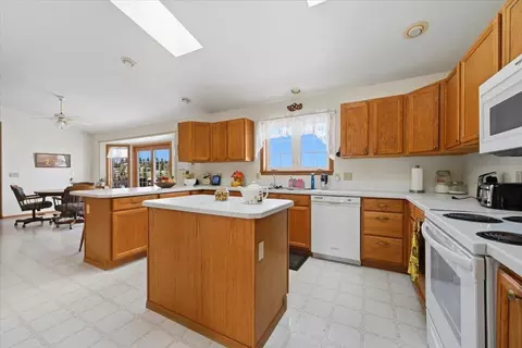Kitchen - 2910 Sapphire Ln, Spearfish, SD 57783 photo 3 of 4