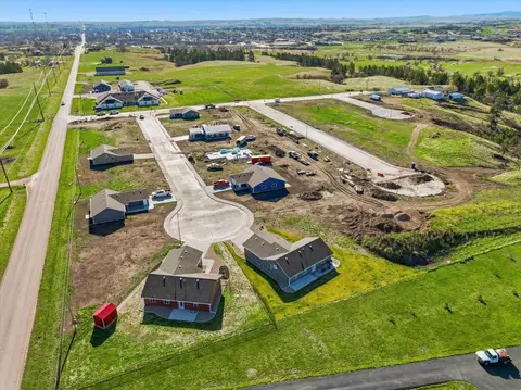 10889 Eagle Ct, Belle Fourche, SD 57717 photo 5
