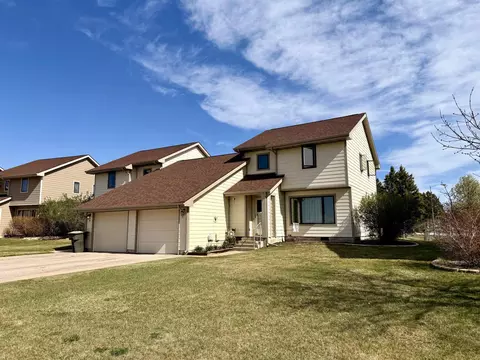 3 Statesboro Dr # A, Belle Fourche, SD 57717