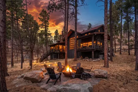 24499 Painted Pony Rd, Keystone, SD 57751