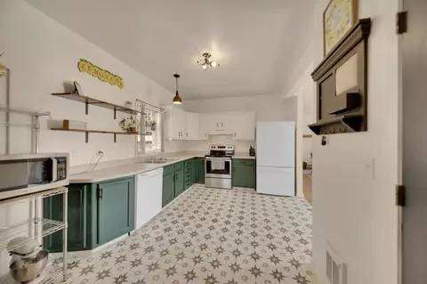 Kitchen - 35 N 1st St, Custer, SD 57730 photo 2 of 2