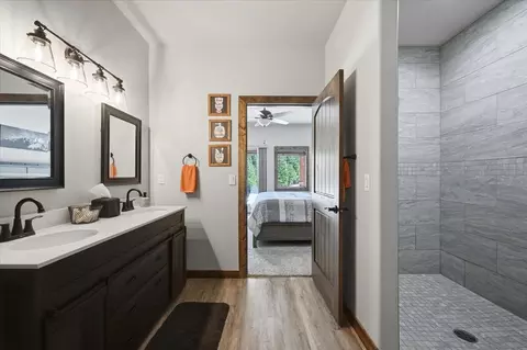 Bath - 20811 Mattson Ln, Sturgis, SD 57785 photo 5 of 5