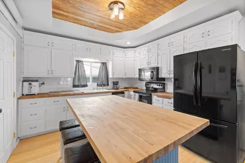 Kitchen - 204 Park Ave, Lead, SD 57754 photo 1 of 4