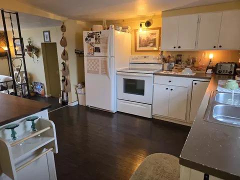 Kitchen - 230 W 230 12 234 W Ohio St, Spearfish, SD 57783 photo 4 of 4