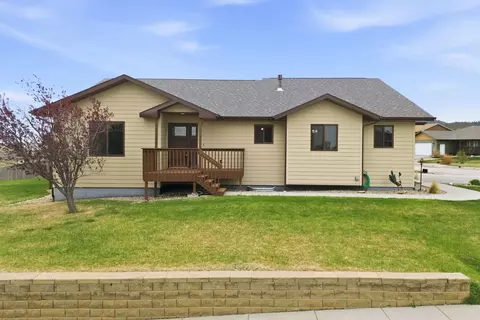 5134 Misty Woods Ln, Rapid City, SD 57701