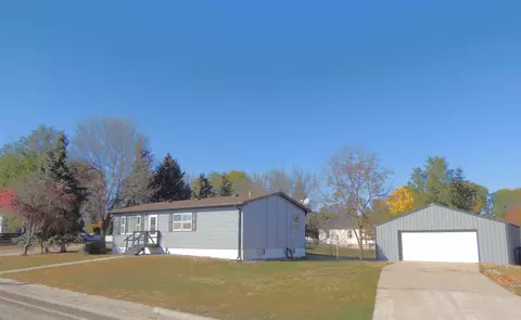 1446 Evanston Ave, Hot Springs, SD 57747