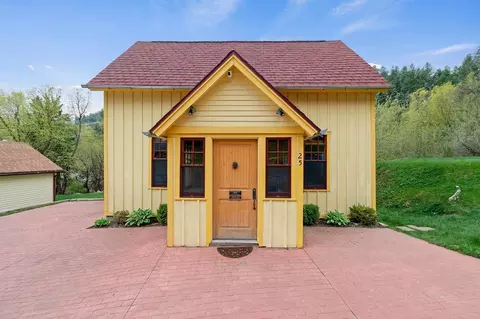 25 Denver Ave, Deadwood, SD 57732