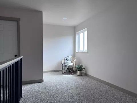 Entry Way - 901 Butte St, Belle Fourche, SD 57717 photo 3 of 4
