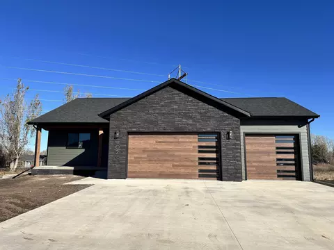4026 Bozeman Ct, Spearfish, SD 57783