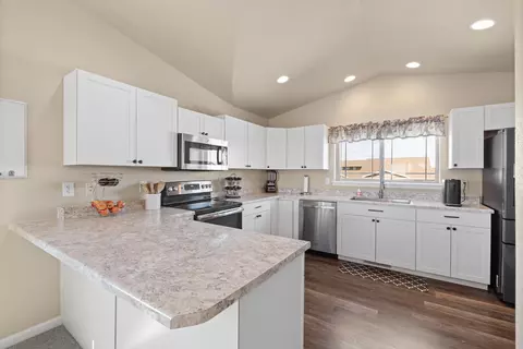 Kitchen - 476 Freude Ln, Box Elder, SD 57719 photo 1 of 3