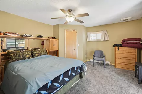 Bedroom - 606 Victory Ln, Custer, SD 57730 photo 1 of 3