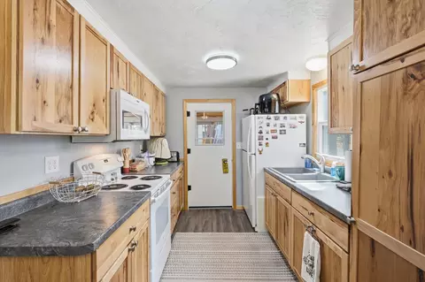 Kitchen - 606 Victory Ln, Custer, SD 57730 photo 1 of 3