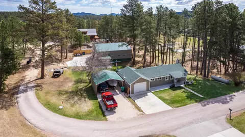 606 Victory Ln, Custer, SD 57730
