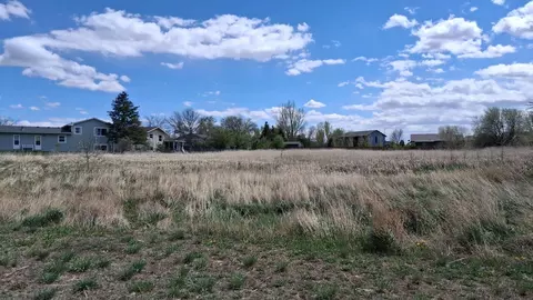 815 W Country Rd, Rapid City, SD 57701