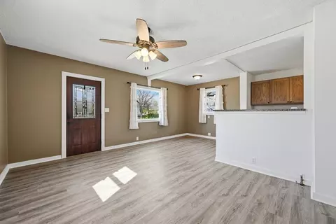 Living - 830 Lawrence St, Belle Fourche, SD 57717 photo 4 of 4