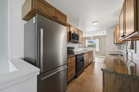 Kitchen - 830 Lawrence St, Belle Fourche, SD 57717 photo 3 of 3