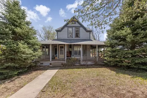 1645 Washington Ave, Hot Springs, SD 57747