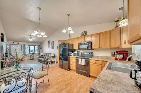 10903 Freedom Pl, Summerset, SD 57718 photo 9