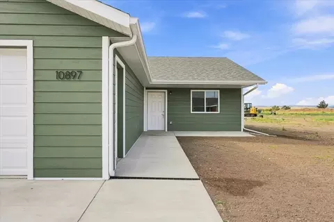 10897 Eagle Ct, Belle Fourche, SD 57717