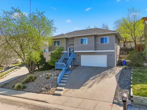 2206 Buena Vista Dr, Rapid City, SD 57702