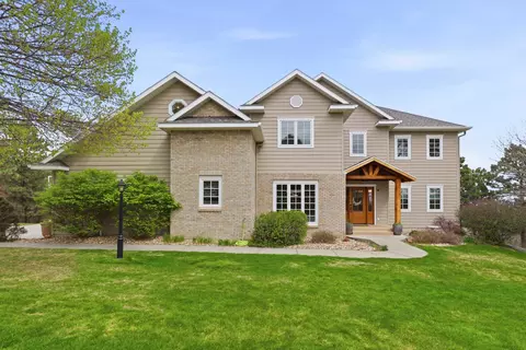 1016 Enchantment Rd, Rapid City, SD 57701