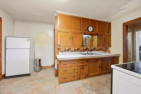 Kitchen - 640 Washington St, Lead, SD 57754 photo 2 of 2