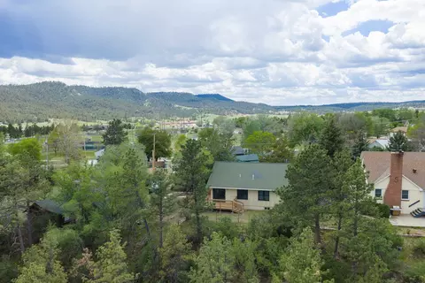 309 S Dakota St, Hot Springs, SD 57747