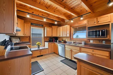 Kitchen - 21180 Lookout Trl, Lead, SD 57754 photo 3 of 5