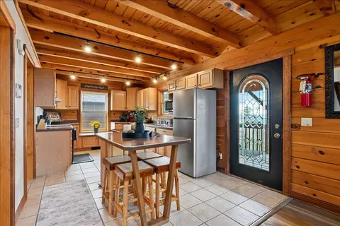 Kitchen - 21180 Lookout Trl, Lead, SD 57754 photo 1 of 5