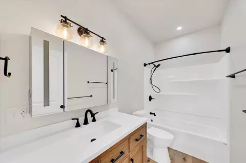 Bath - 1309 Canal St, Custer, SD 57730 photo 1 of 3